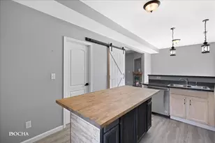 70 E S Ave, Cortland, IL 60112 - Photo 8