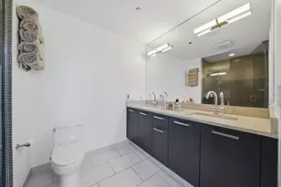 110 W Superior St, Chicago, IL 60654 - Photo 16