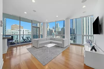 110 W Superior Street #1404, Chicago, IL 60654 - Photo 4