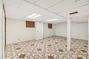 9041 W Oaks Ave, Des Plaines, IL 60016 - Photo 30