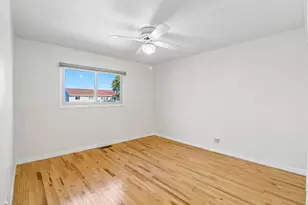 9041 W Oaks Ave, Des Plaines, IL 60016 - Photo 16