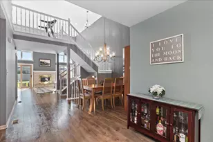 7947 Richardson Ln, Tinley Park, IL 60487 - Photo 12