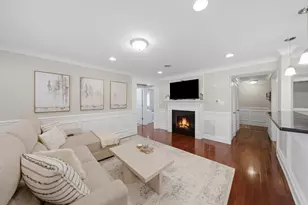 9601 S Karlov Ave, Oak Lawn, IL 60453 - Photo 8