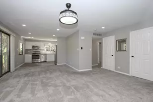 746B Oak Hill Rd, Lake Barrington, IL 60010 - Photo 8