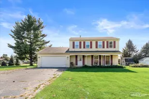 45 S Linden Dr, Plano, IL 60545 - Photo 1