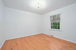 20 W Old Elm Rd, Lake Forest, IL 60045 - Photo 20