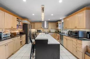 958 Fremont St, Bartlett, IL 60103 - Photo 4