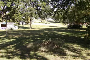 108 W State St, Harrisburg, IL 62946 - Photo 4