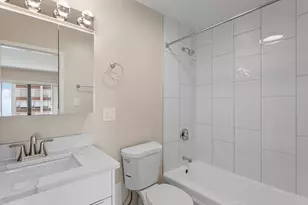 6166 N Sheridan Rd, Chicago, IL 60660 - Photo 12