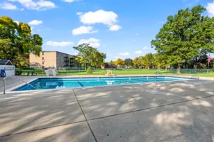 1215 N Waterman Ave, Arlington Heights, IL 60004 - Photo 10
