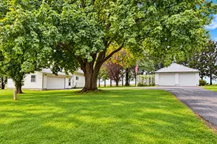 2622 S Bolton Rd, Freeport, IL 61032 - Photo 1