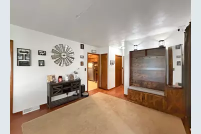 2622 S Bolton Road, Freeport, IL 61032 - Photo 8