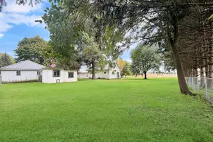 2622 S Bolton Rd, Freeport, IL 61032 - Photo 4