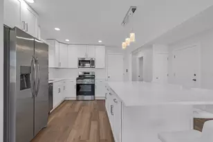 651 Beau Ct, Des Plaines, IL 60016 - Photo 24
