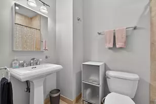 1252 W Winona St, Chicago, IL 60640 - Photo 16