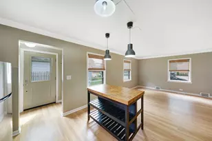 507 W Wesley St, Wheaton, IL 60187 - Photo 10