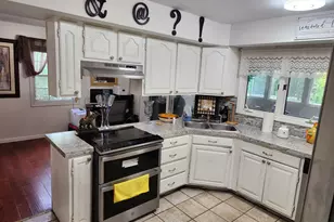 25 Emerson Dr, Schaumburg, IL 60194 - Photo 8
