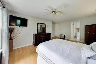 1107 Canterbury Ct, Elgin, IL 60120 - Photo 14