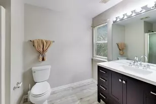 1107 Canterbury Ct, Elgin, IL 60120 - Photo 16