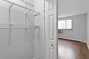 6758 N Sheridan Ave, Chicago, IL 60626 - Photo 8