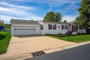 5357 Cypress Ln, Machesney Park, IL 61115 - Photo 4