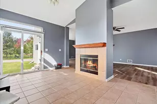 1995 W Meadowview Dr, Round Lake, IL 60073 - Photo 14