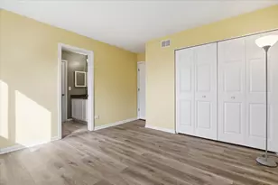 1995 W Meadowview Dr, Round Lake, IL 60073 - Photo 24