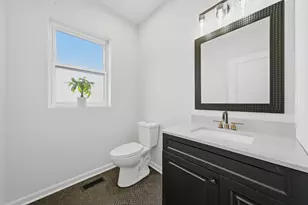 956 N St Louis Ave, Chicago, IL 60651 - Photo 10