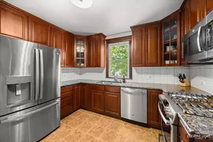 414 E Liberty Dr, Wheaton, IL 60187 - Photo 8