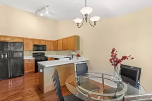 8206 Sierra Woods Ct, Carpentersville, IL 60110 - Photo 8