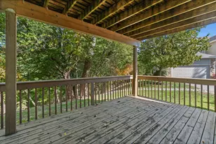 8206 Sierra Woods Ct, Carpentersville, IL 60110 - Photo 32