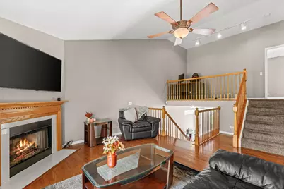 8206 Sierra Woods Court, Carpentersville, IL 60110 - Photo 6