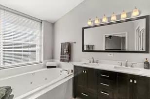8206 Sierra Woods Ct, Carpentersville, IL 60110 - Photo 20