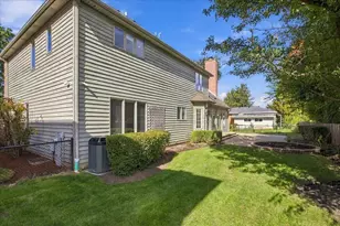 1203 N Burning Bush Ln, Mount Prospect, IL 60056 - Photo 32