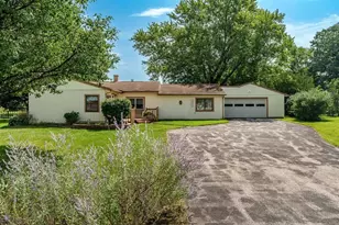 5591 Reimer Dr, Roscoe, IL 61073 - Photo 1