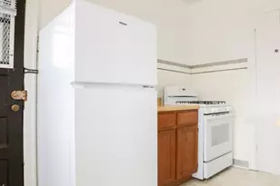 7447 N Claremont Ave, Chicago, IL 60645 - Photo 8