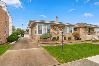 5708 S Newcastle Avenue, Chicago, IL 60638 - Photo 1