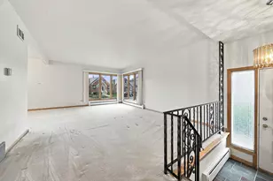 5708 S Newcastle Ave, Chicago, IL 60638 - Photo 4
