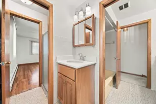 5708 S Newcastle Ave, Chicago, IL 60638 - Photo 22