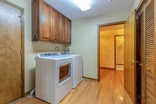 822 Brian Ct, Gurnee, IL 60031 - Photo 10