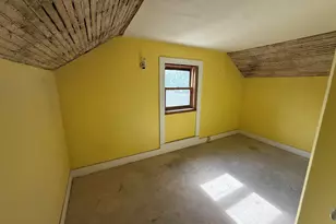 124 S Elm St, Franklin Grove, IL 61031 - Photo 10