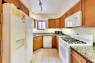 1600 W Greenleaf Ave, Chicago, IL 60626 - Photo 16