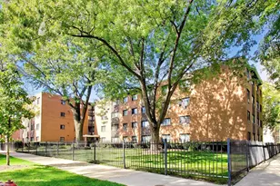 1600 W Greenleaf Ave, Chicago, IL 60626 - Photo 2