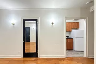 917 W Eastwood Ave, Chicago, IL 60640 - Photo 2