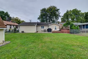 1108 E 14th St, Sterling, IL 61081 - Photo 20