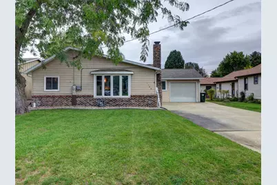 1108 E 14th Street, Sterling, IL 61081 - Photo 2