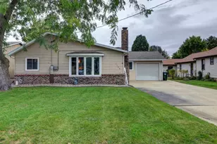 1108 E 14th St, Sterling, IL 61081 - Photo 2