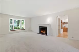 629 Juniper Rd, Glenview, IL 60025 - Photo 4