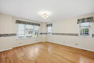 629 Juniper Rd, Glenview, IL 60025 - Photo 12