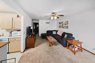 405 Gentleman St, Ottawa, IL 61350 - Photo 8